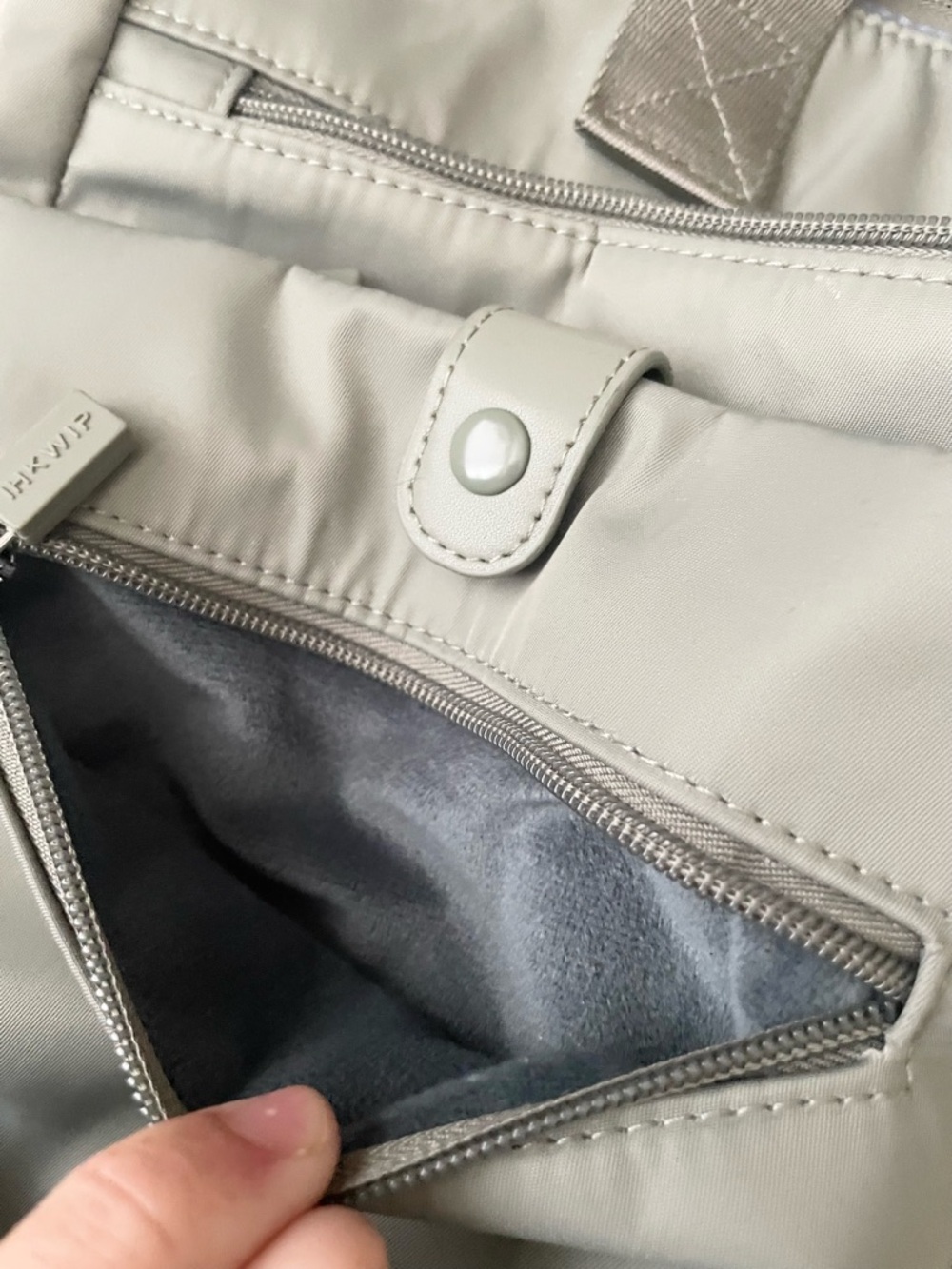 IHKWIP multi pocket bag - Picture 3 of 11